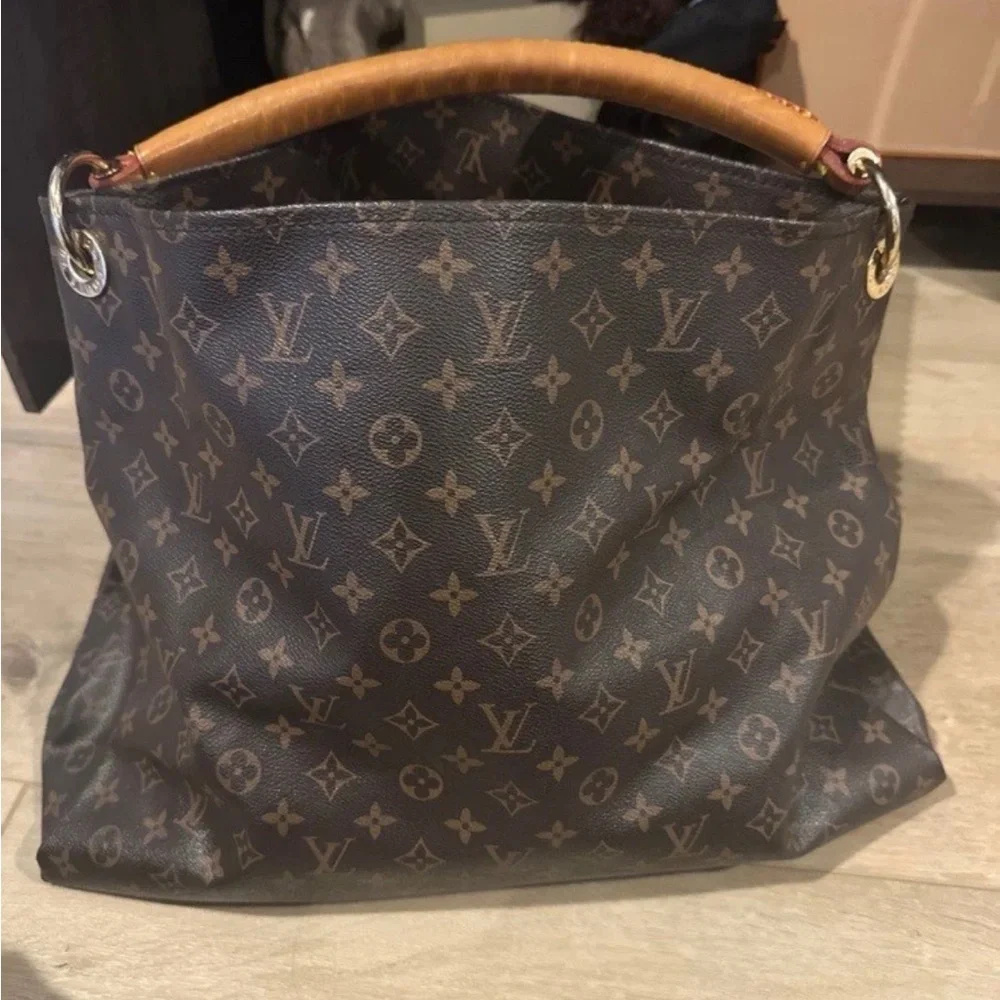 Louis Vuitton Artsy Gm - Picture 9 of 13
